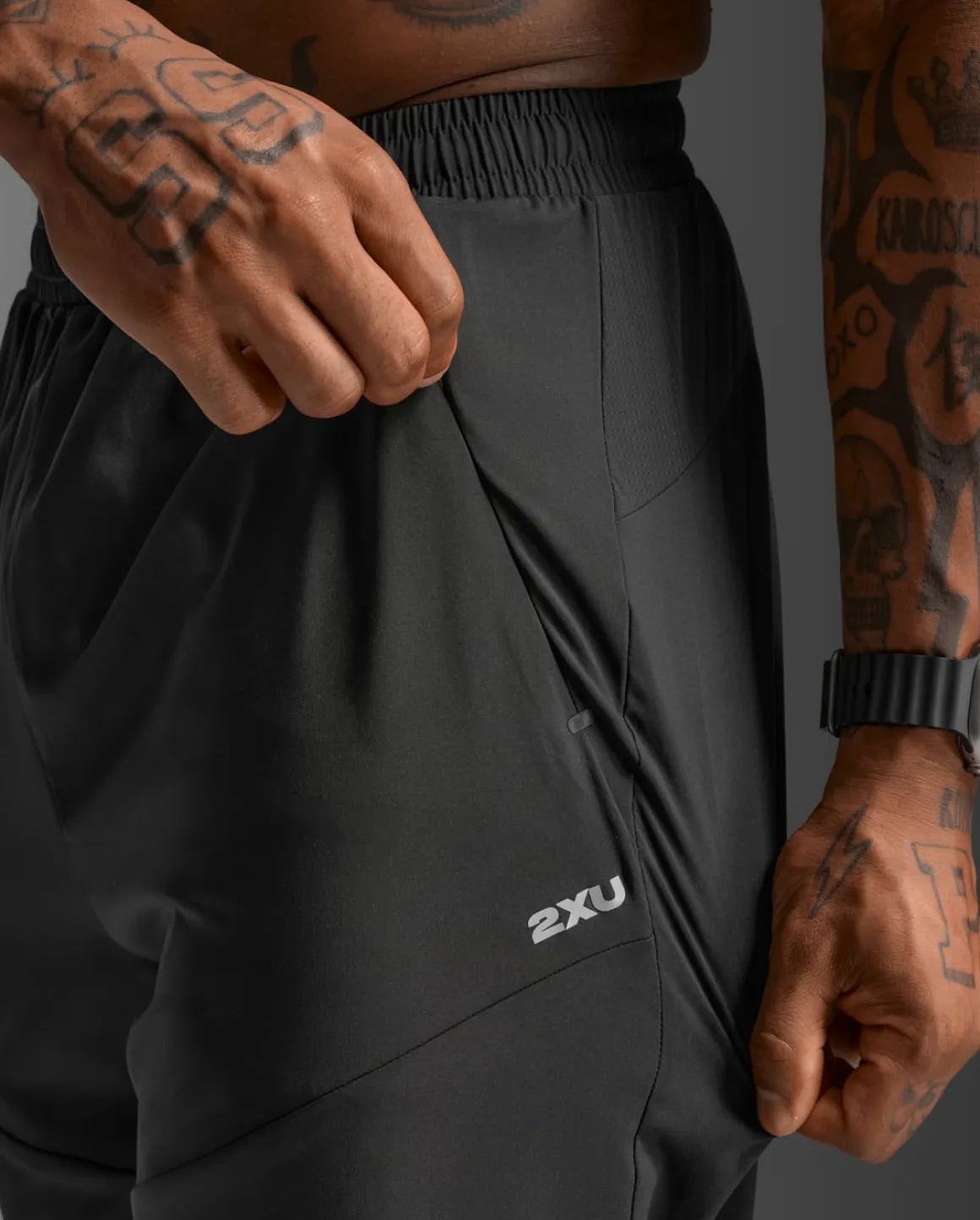 Aero Woven Jogger Black/Silver Reflecitve
