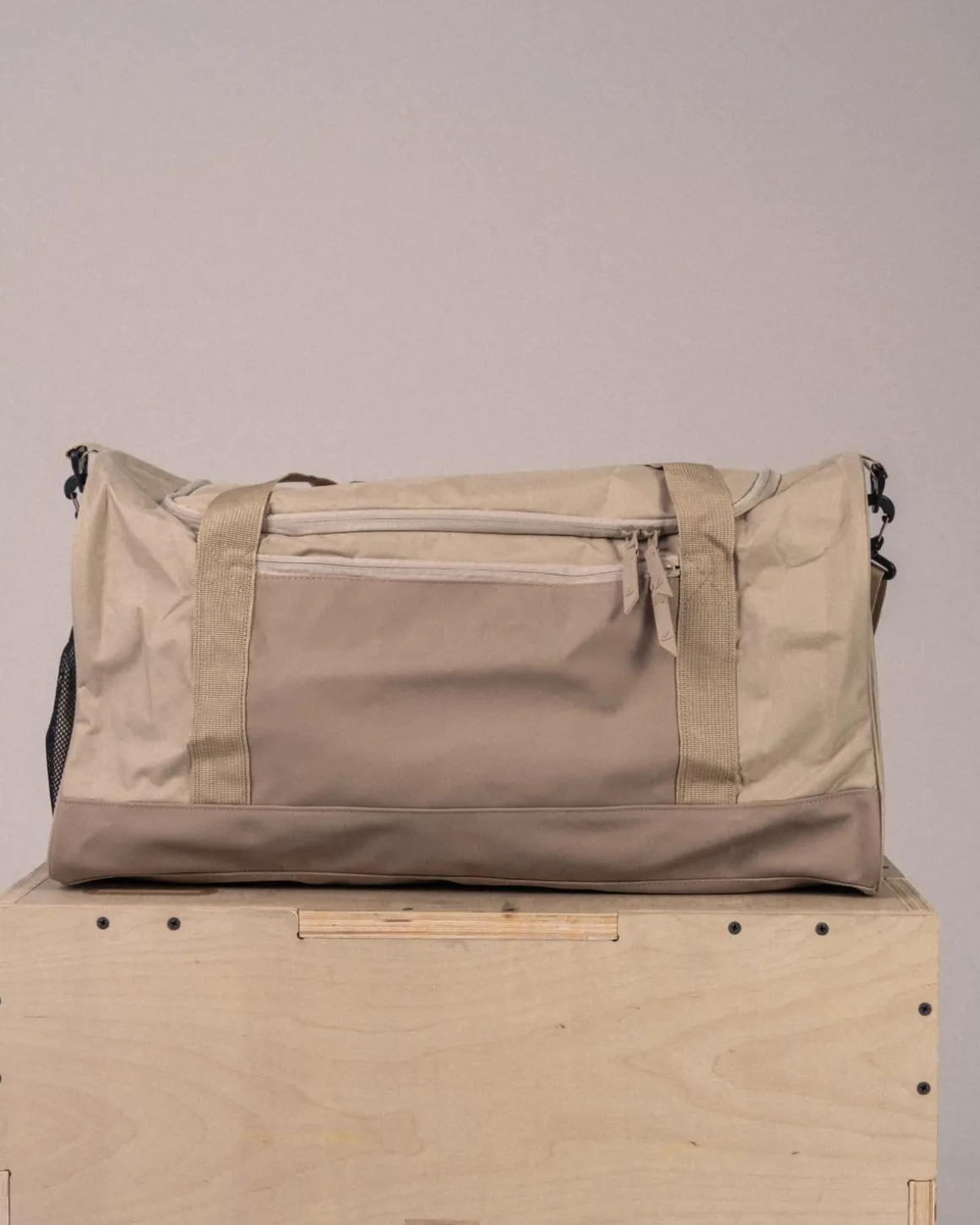 All-Day Sports Bag Medium Black + Beige