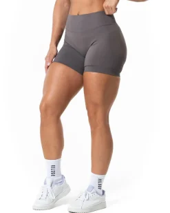 Aura Seamless Scrunch Shorts Earth Grey