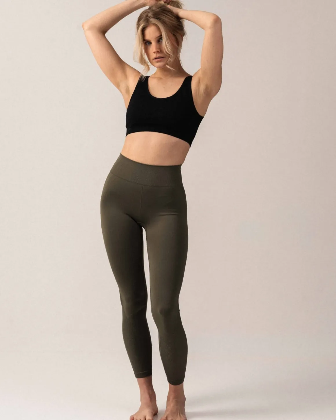 Balance Herringbone Seamless Bra Black