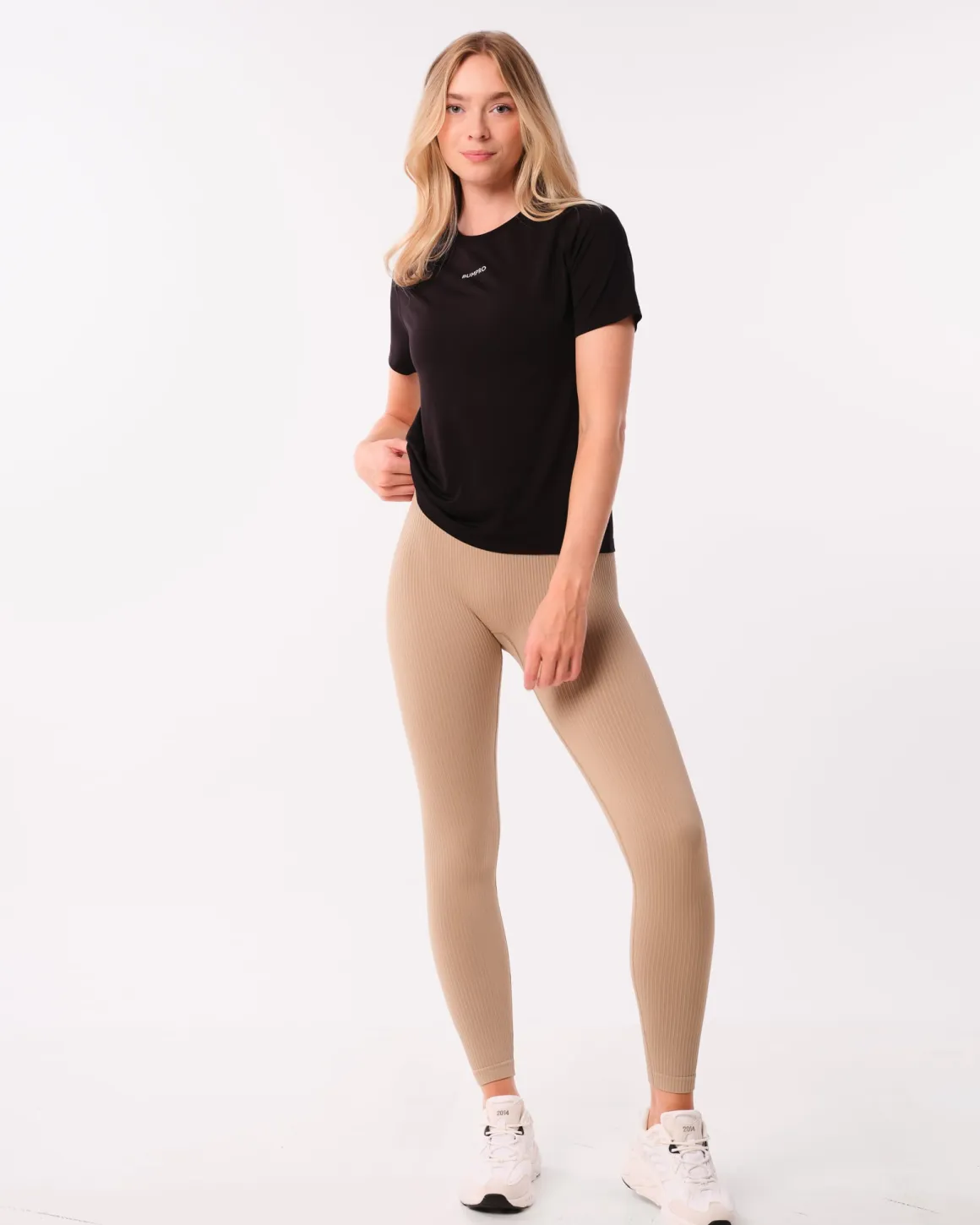 Base Tee Black Beauty