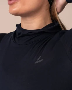 Conquer Running Hood Black