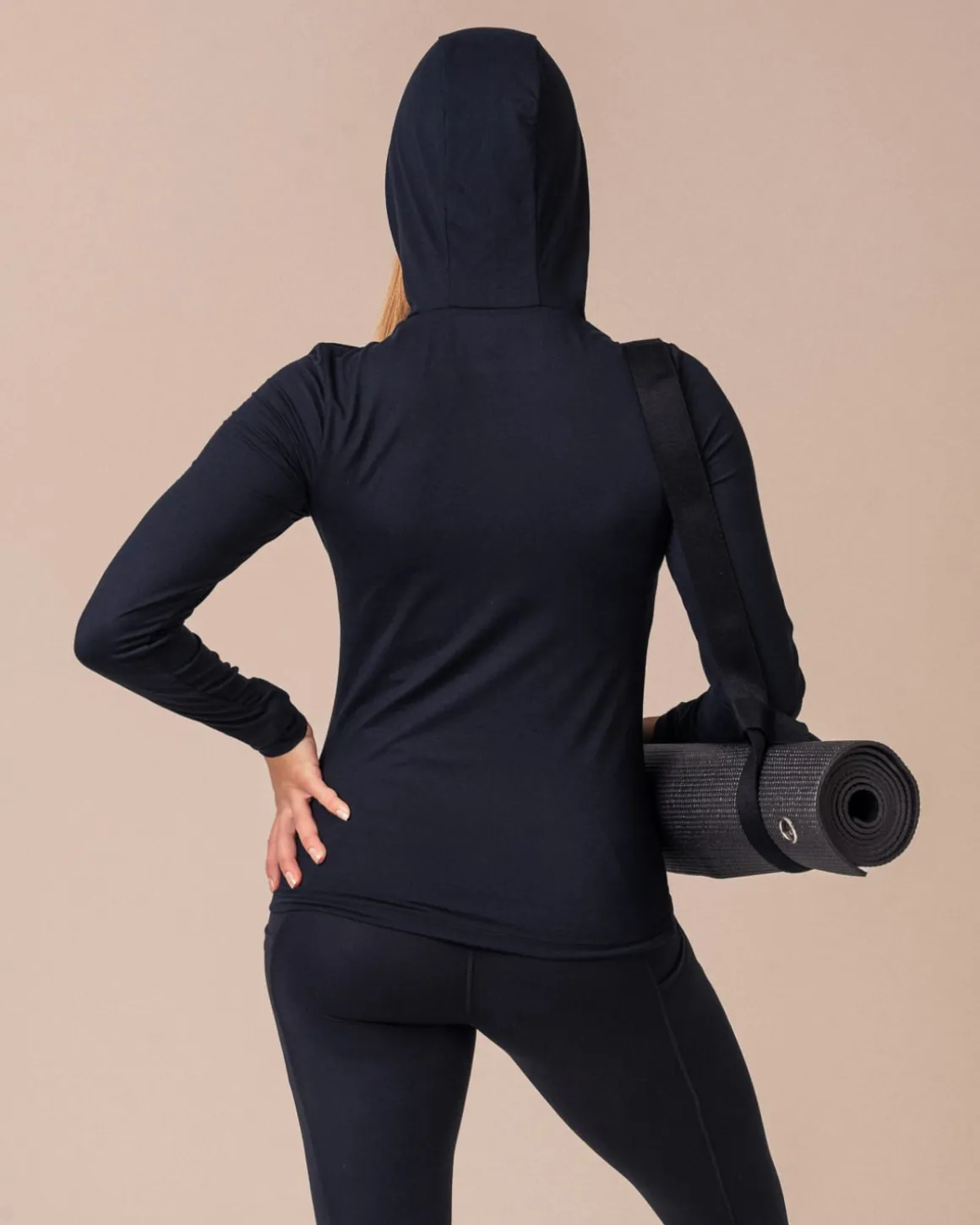 Conquer Running Hood Black