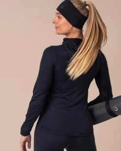 Conquer Running Hood Black