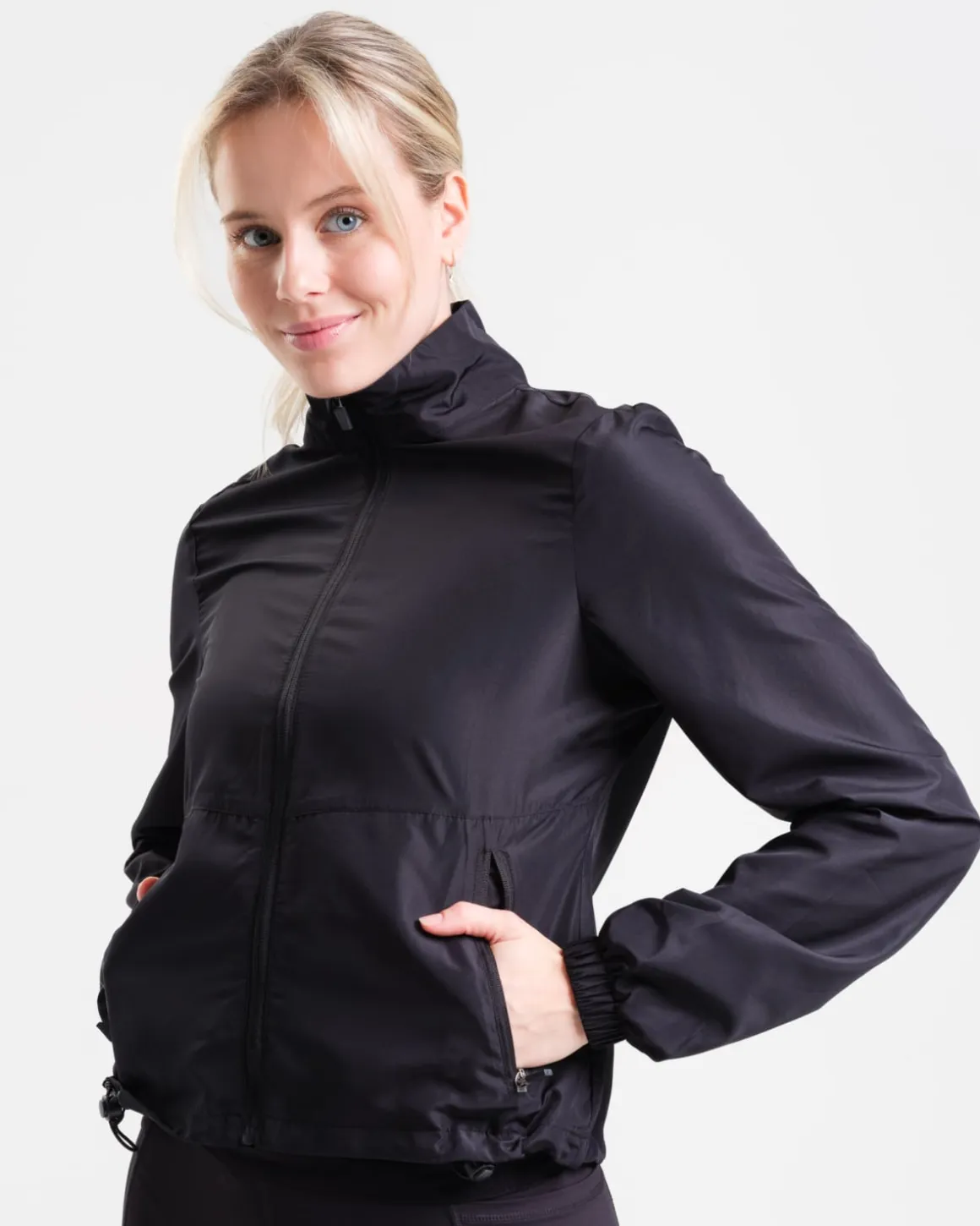 Conquer Running Jacket Black