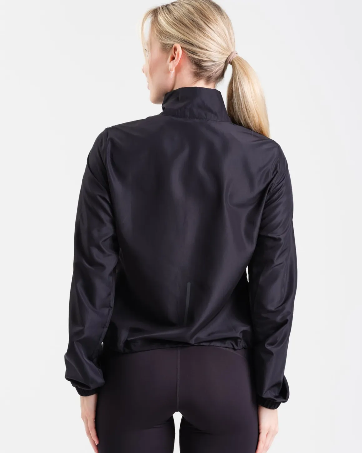 Conquer Running Jacket Black