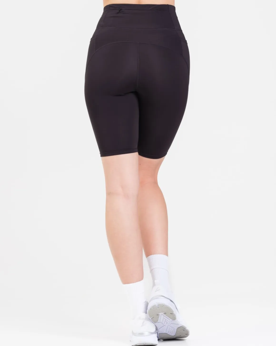 Conquer Running Pocket Shorts 8″ Black