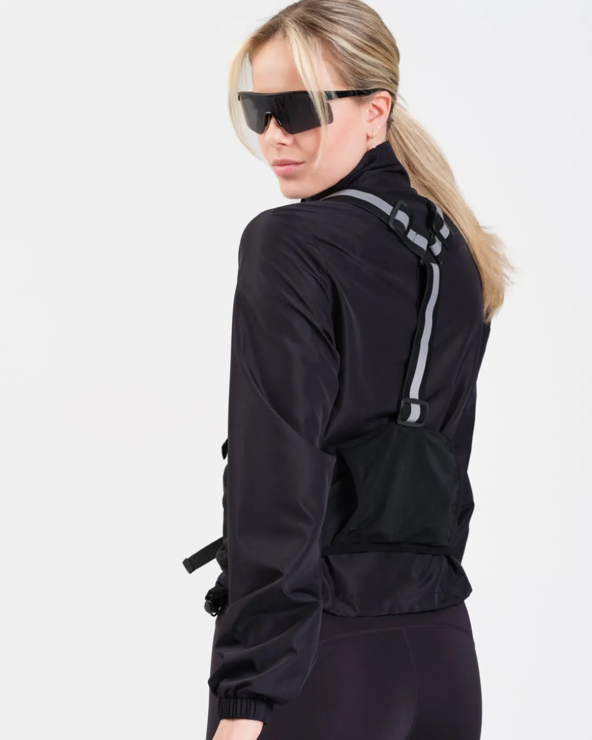 Conquer Running Vest Black/Reflective One Size