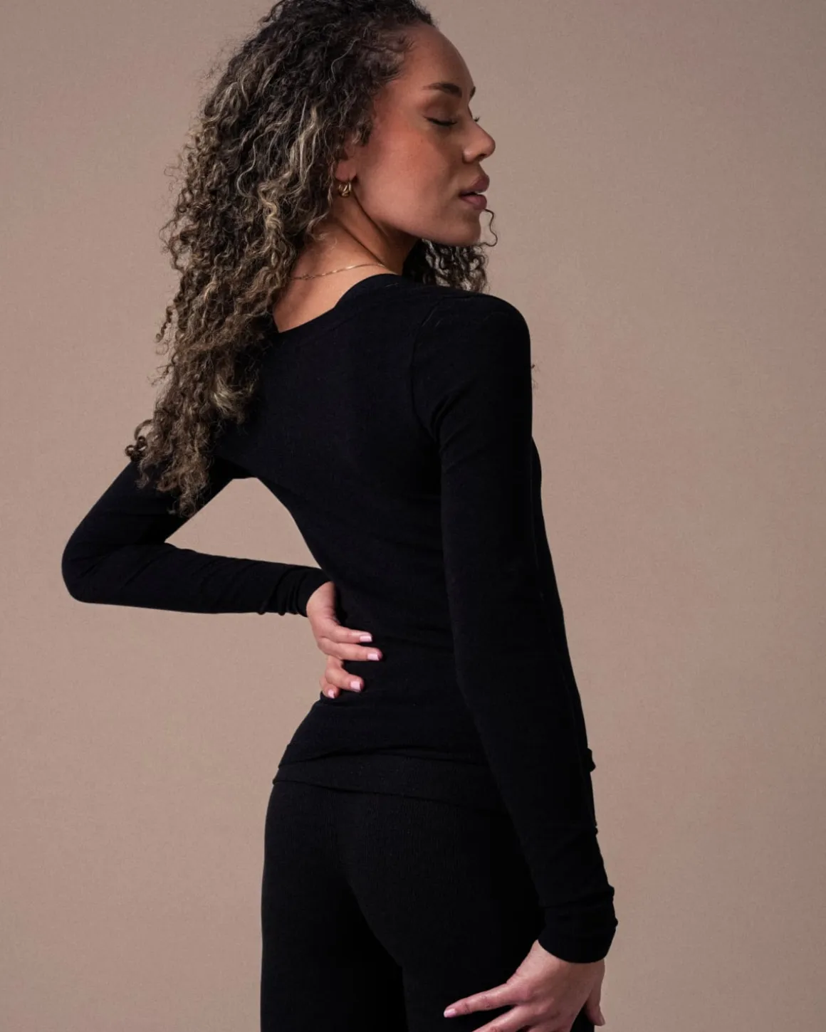 CottonLuxe Seamless LS Black