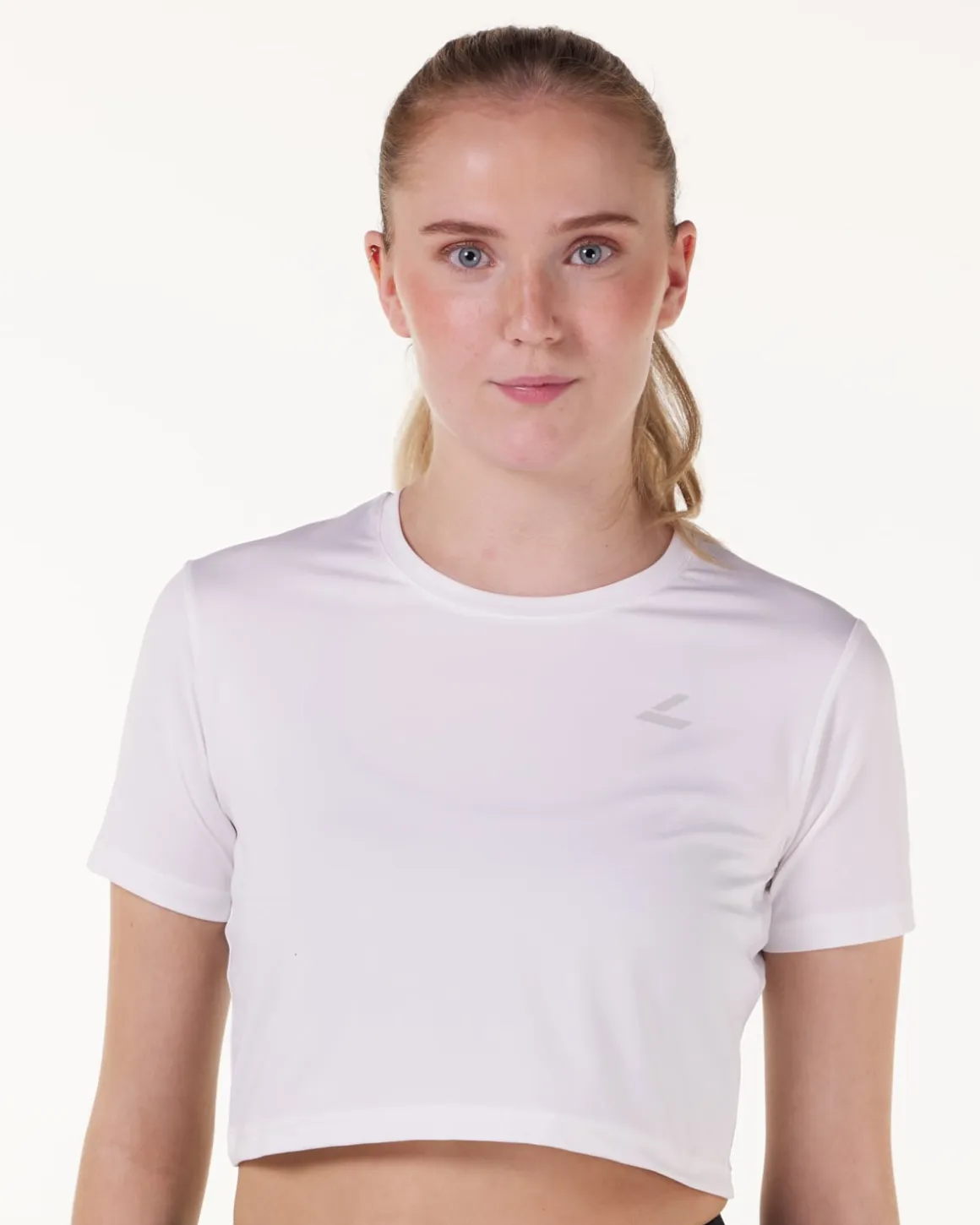 Essential Crop T-shirt White 22