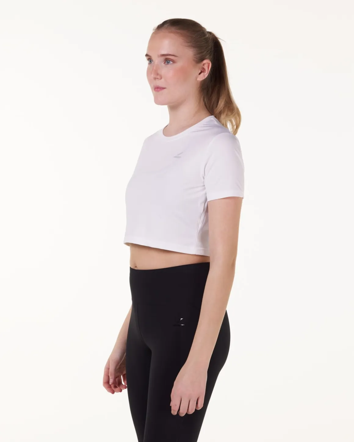 Essential Crop T-shirt White 22