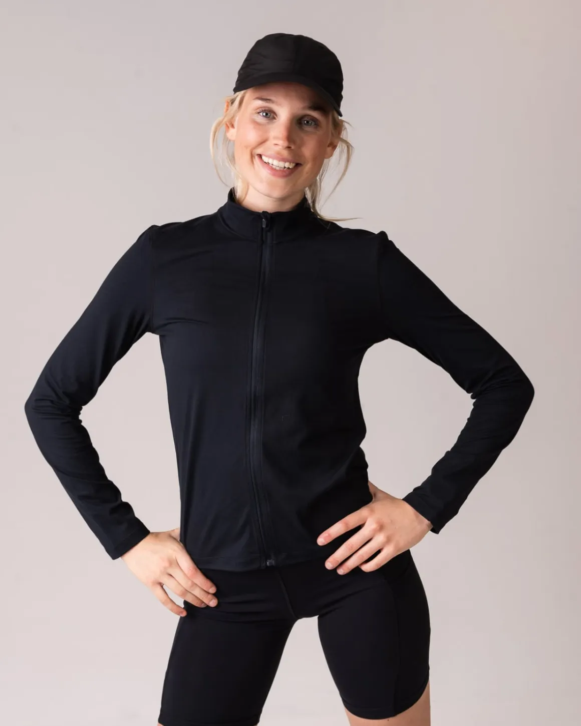 Essential Full Zip Jacket Black
