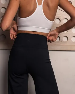 Essential Light Bra All White