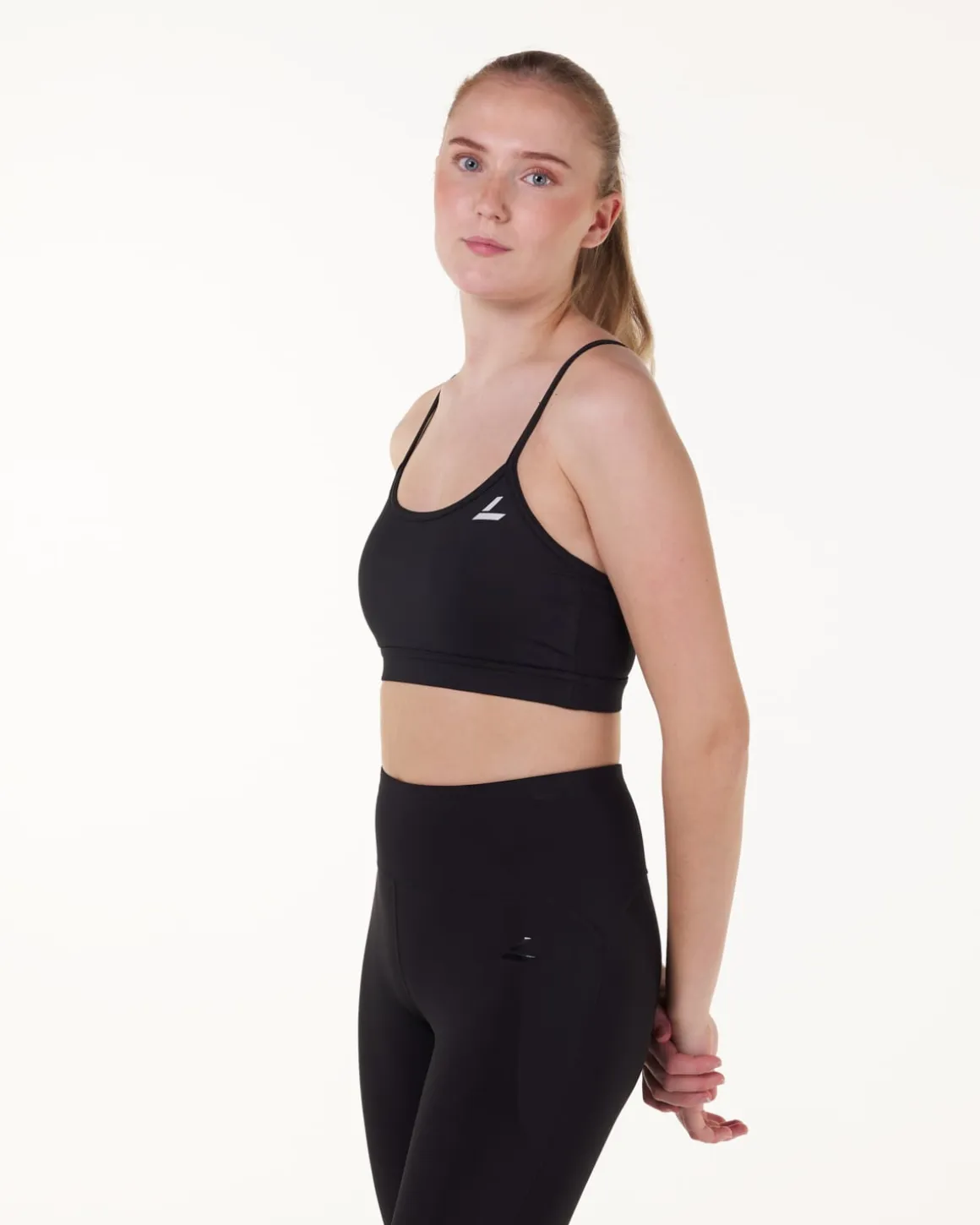 Essential Light Bra Black 22