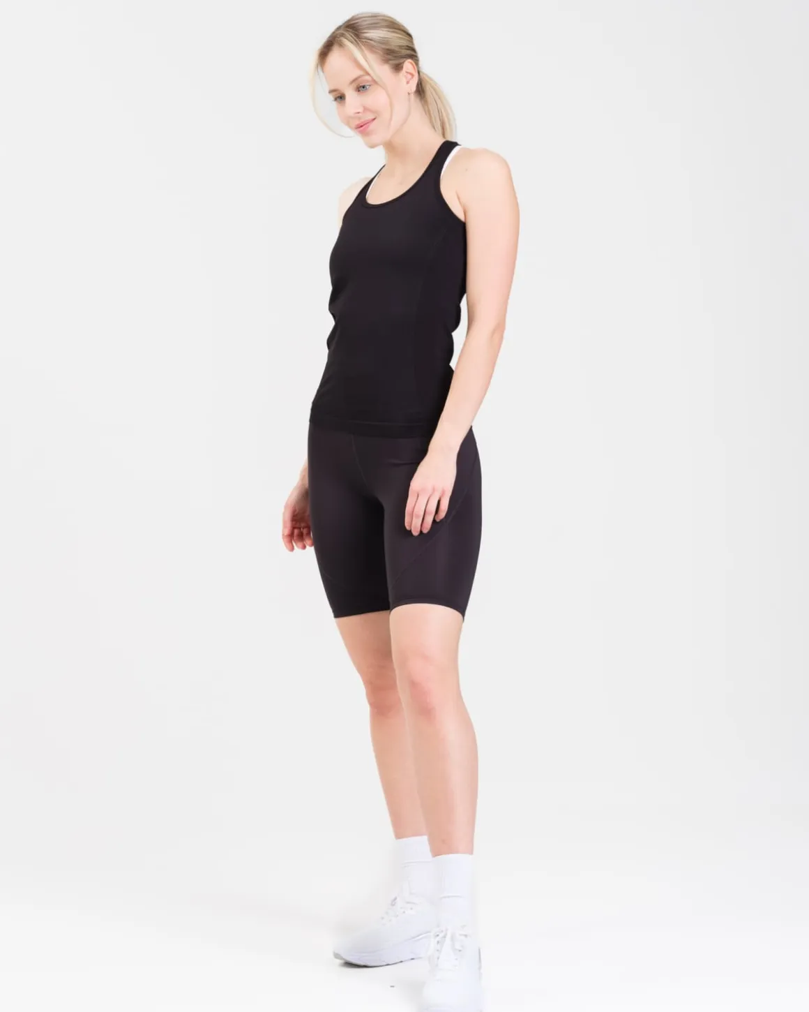 Essential Seamless Tank Top Black Beauty