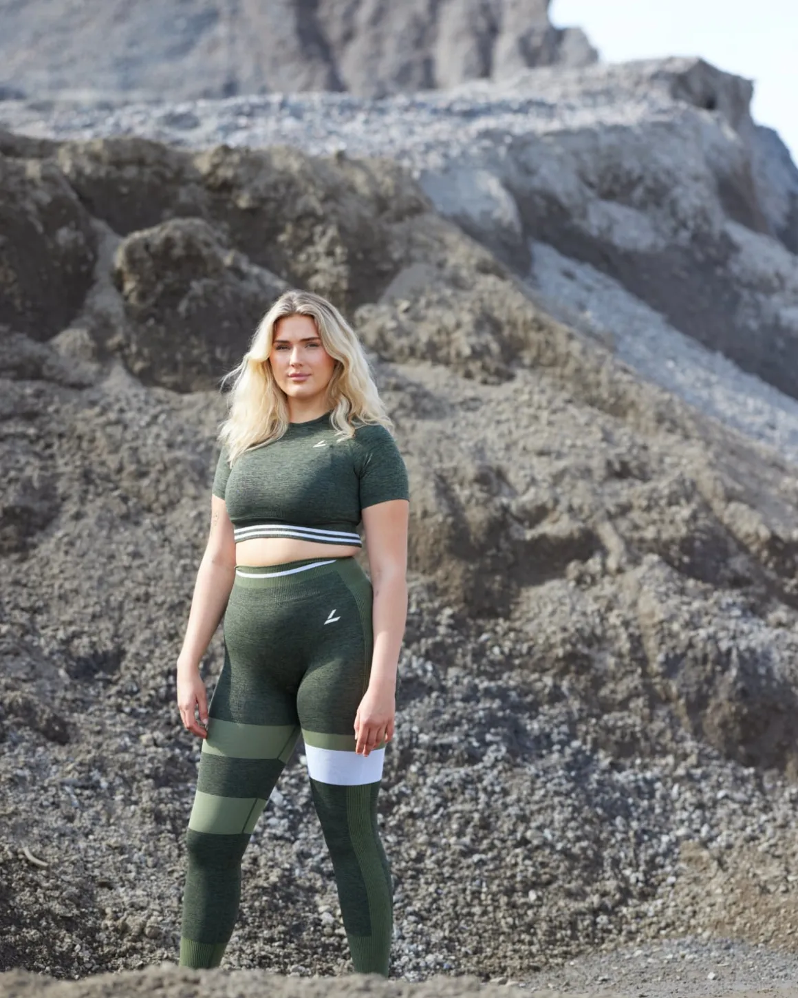 Gravity Logo Seamless Crop Tee Green Olive Marl