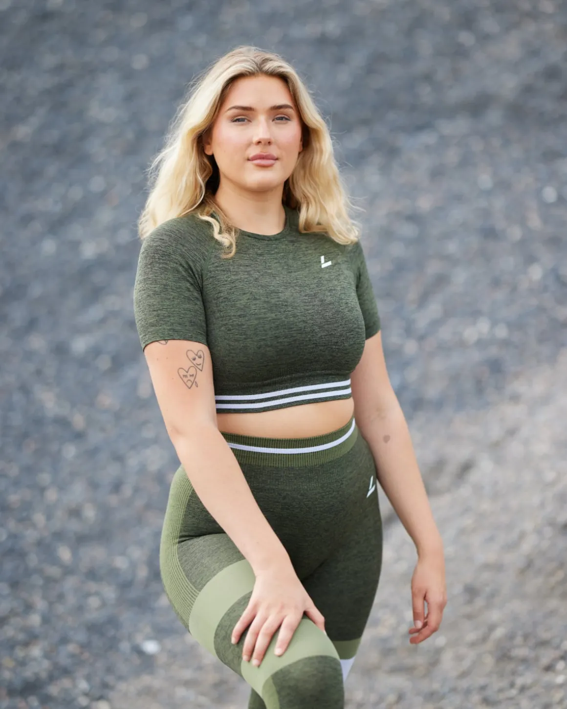 Gravity Logo Seamless Crop Tee Green Olive Marl