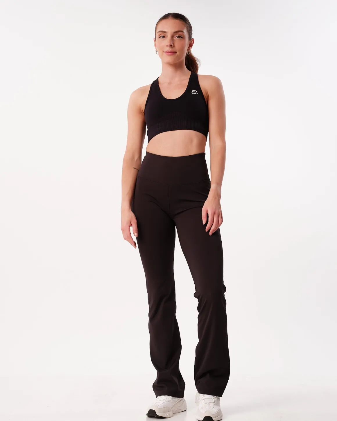 Hero High Rise Flare Pants & Hyper Bra Black Beauty SETT