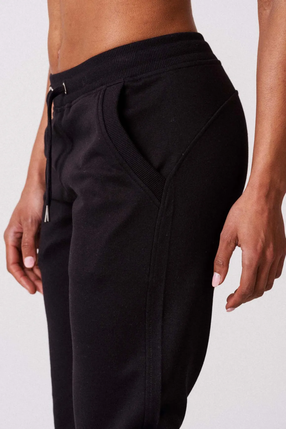 Horizon Sweatpant All Black