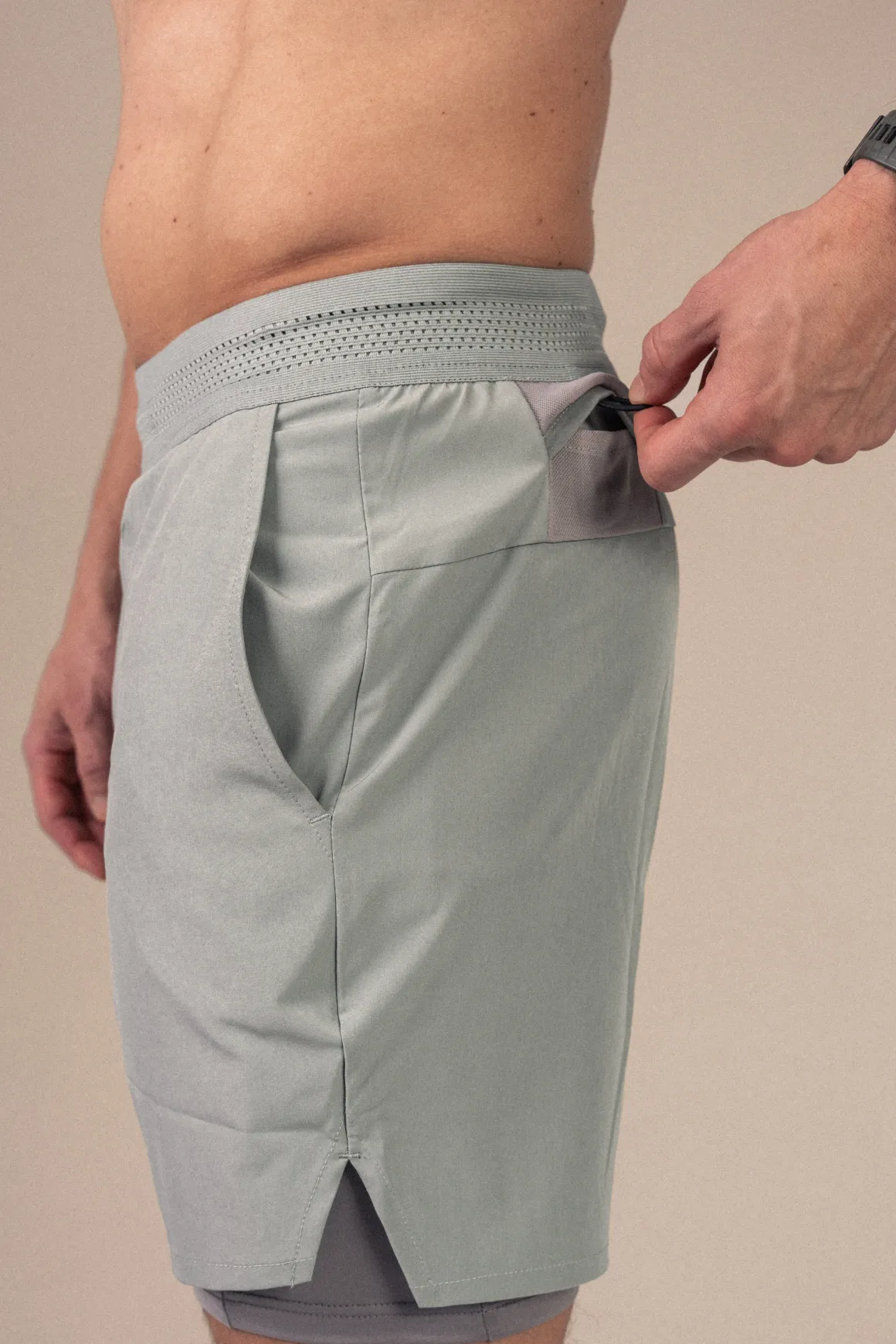 Hybrid 2-1 Pocket Shorts M Green Slate