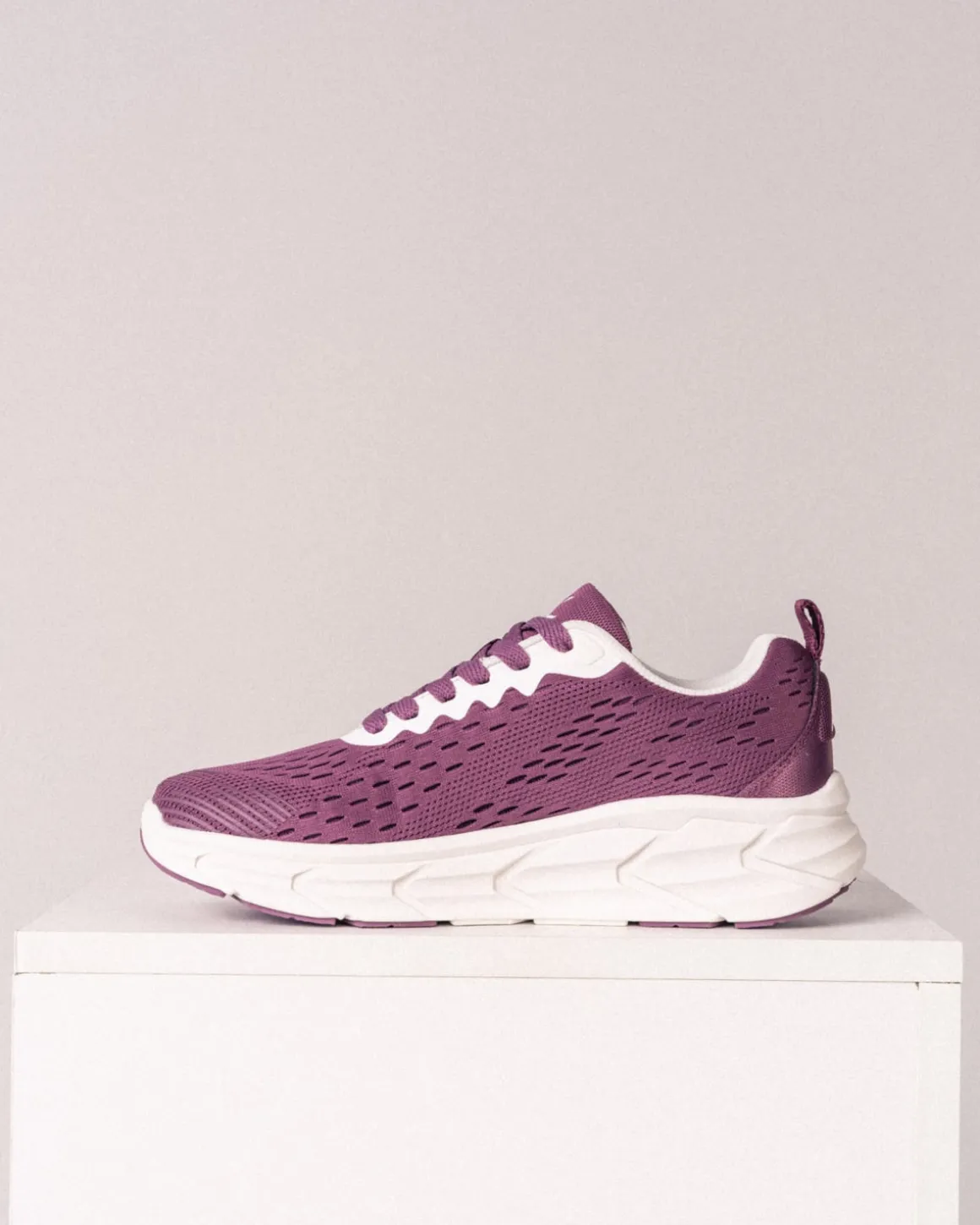 Levitate 2.0 Burgundy/Beige