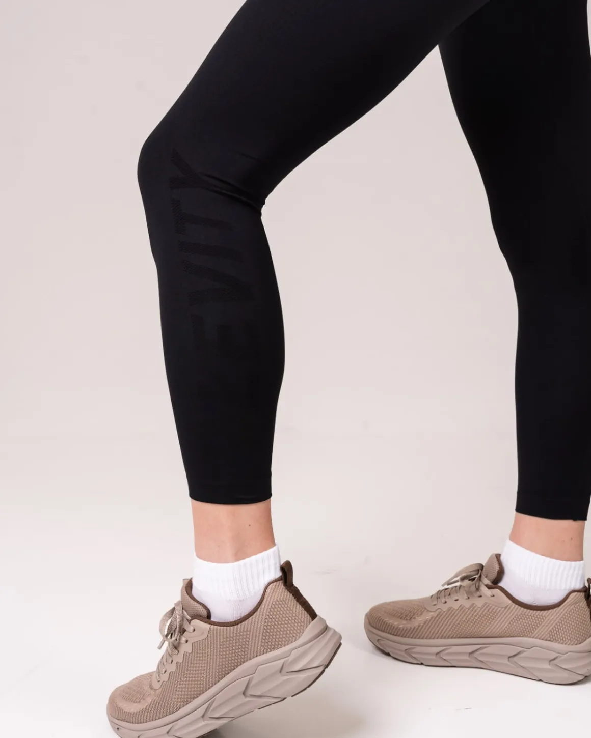 Levitate Light Beige/Brown