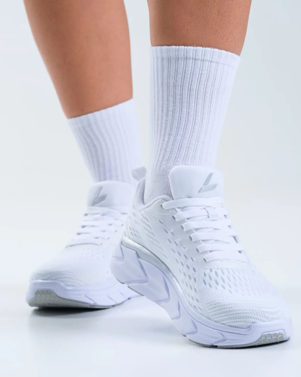Levitate 2.0 White