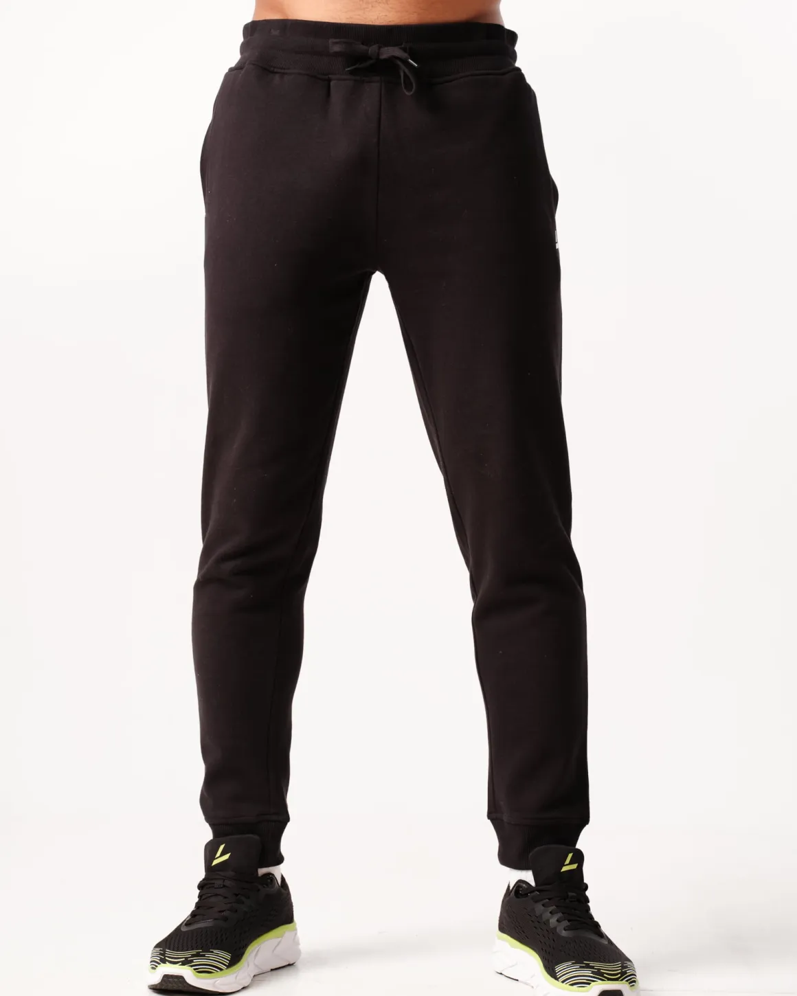 LEVITY Core Sweat Pants Black