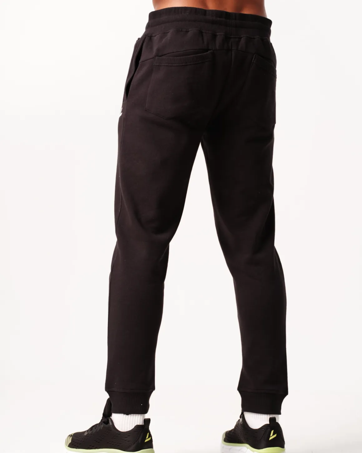 LEVITY Core Sweat Pants Black
