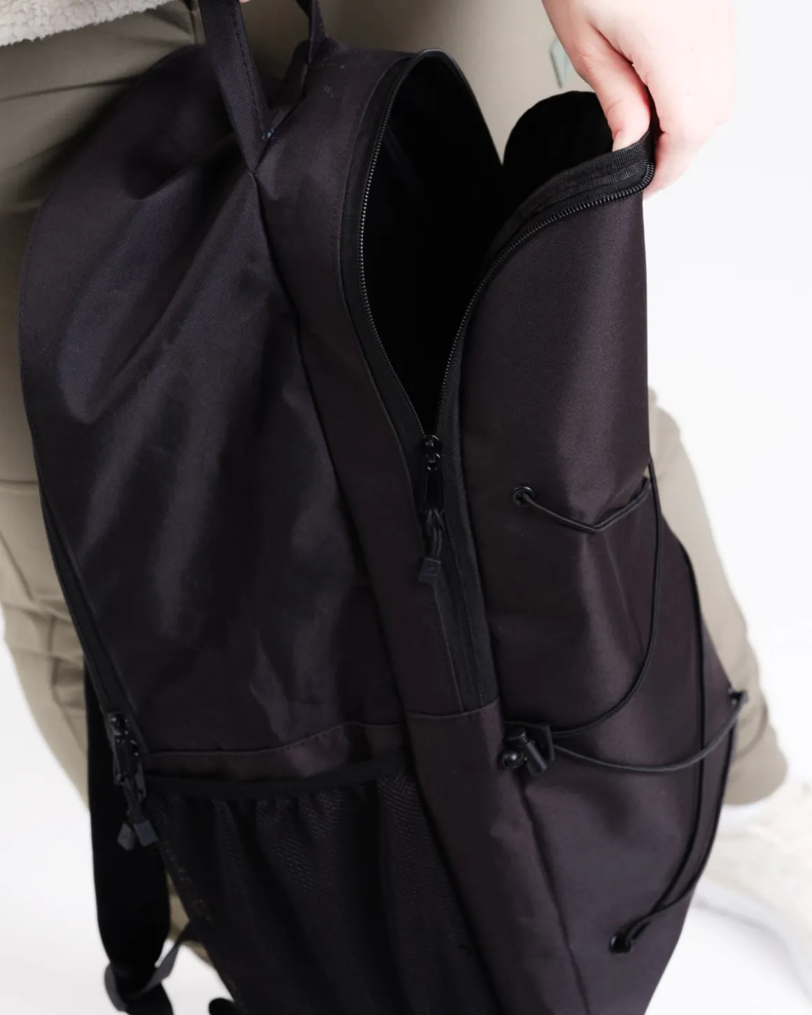 LEVITY Day Pack 28L Black One Size