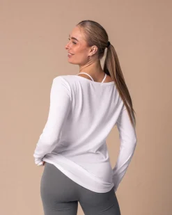 LEVITY Soft Sweater White