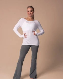 LEVITY Soft Sweater White
