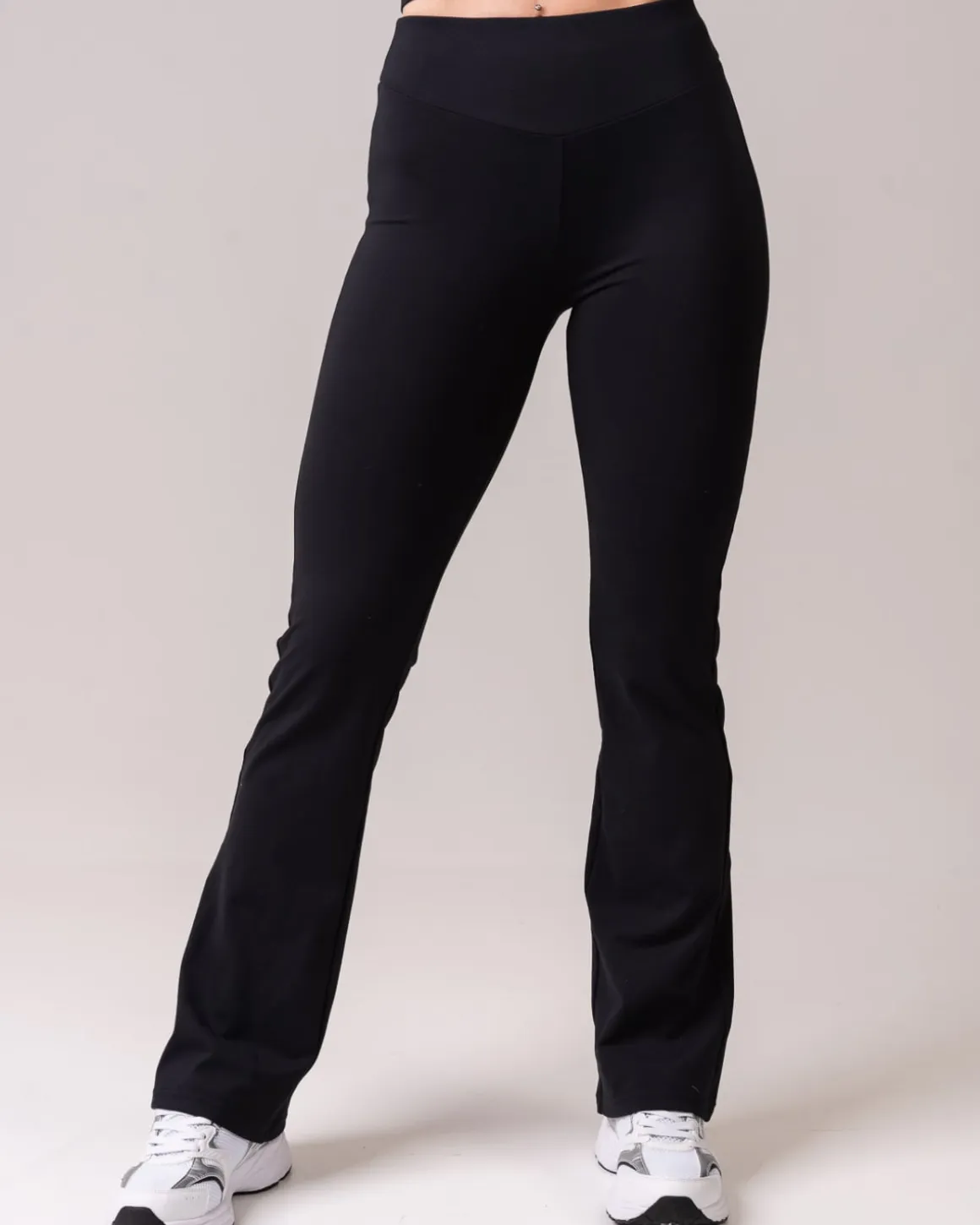 Lively Flare Pants Black