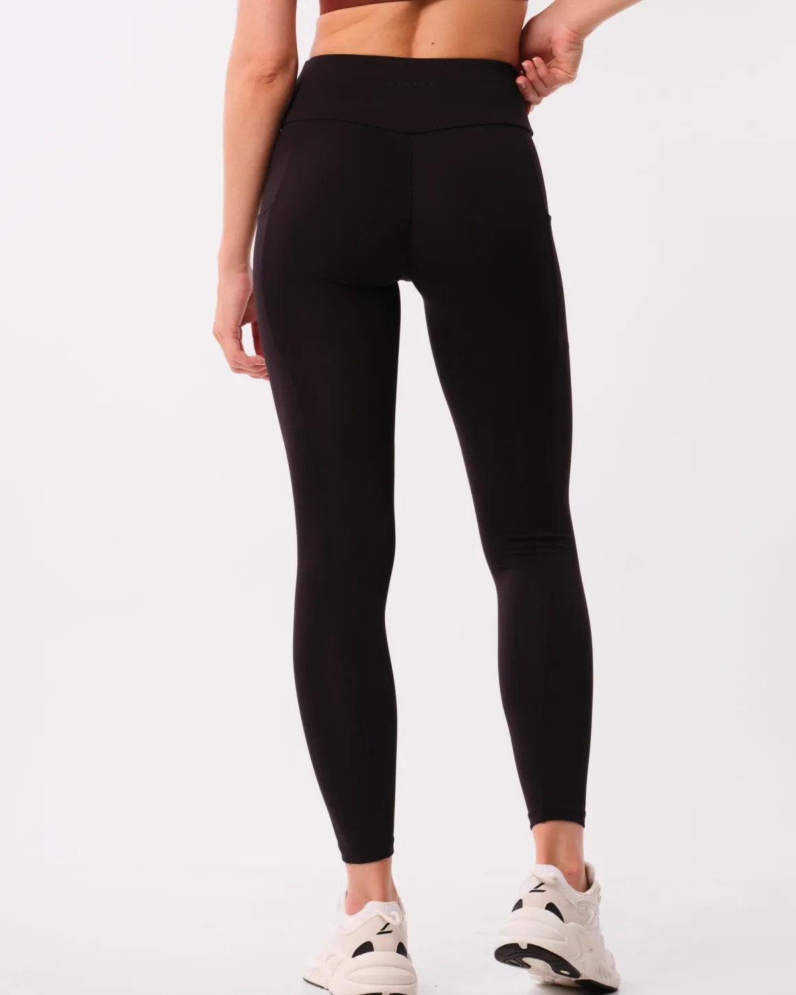 Lively Scrunch Pocket Tights Black
