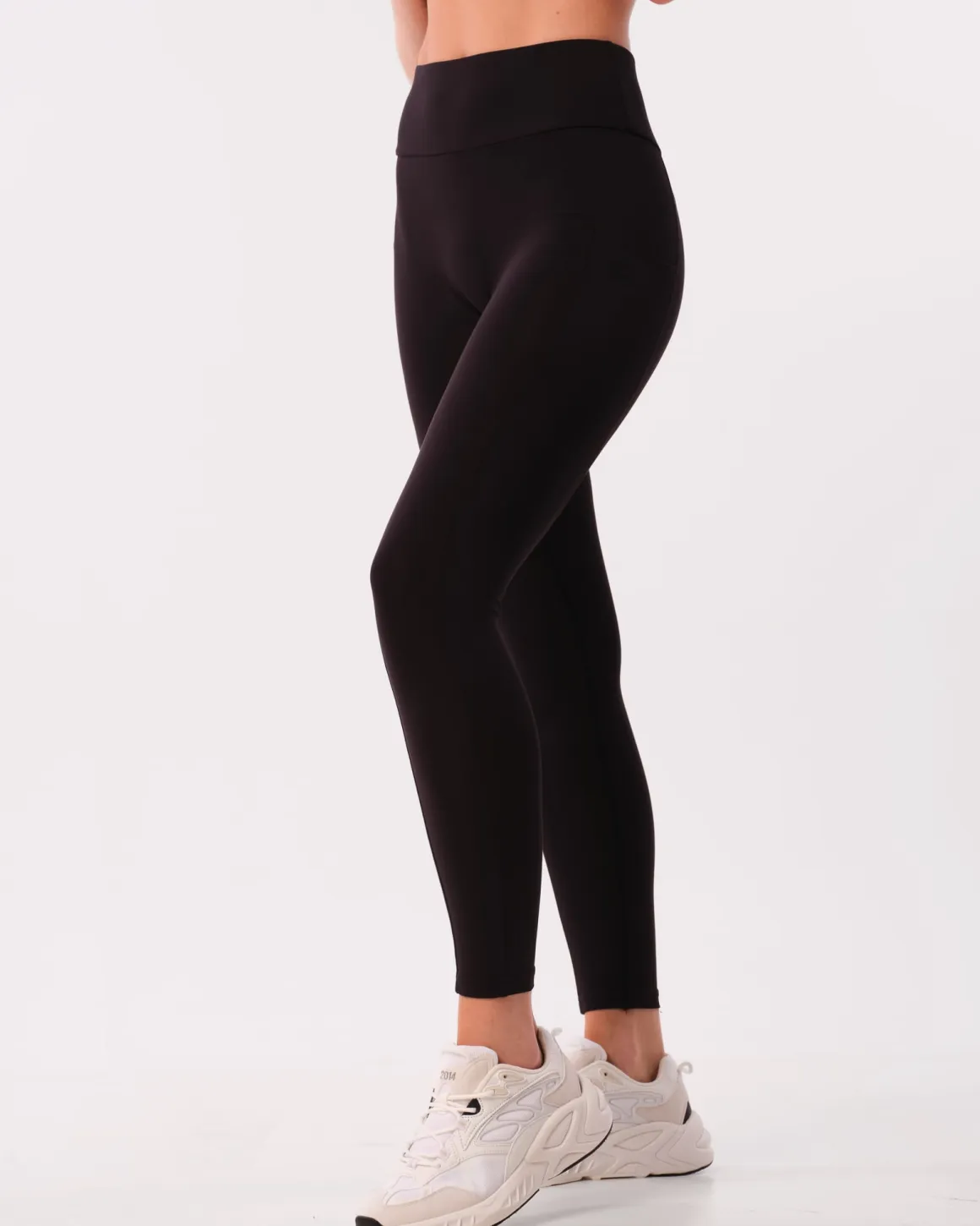 Lively Scrunch Pocket Tights Black