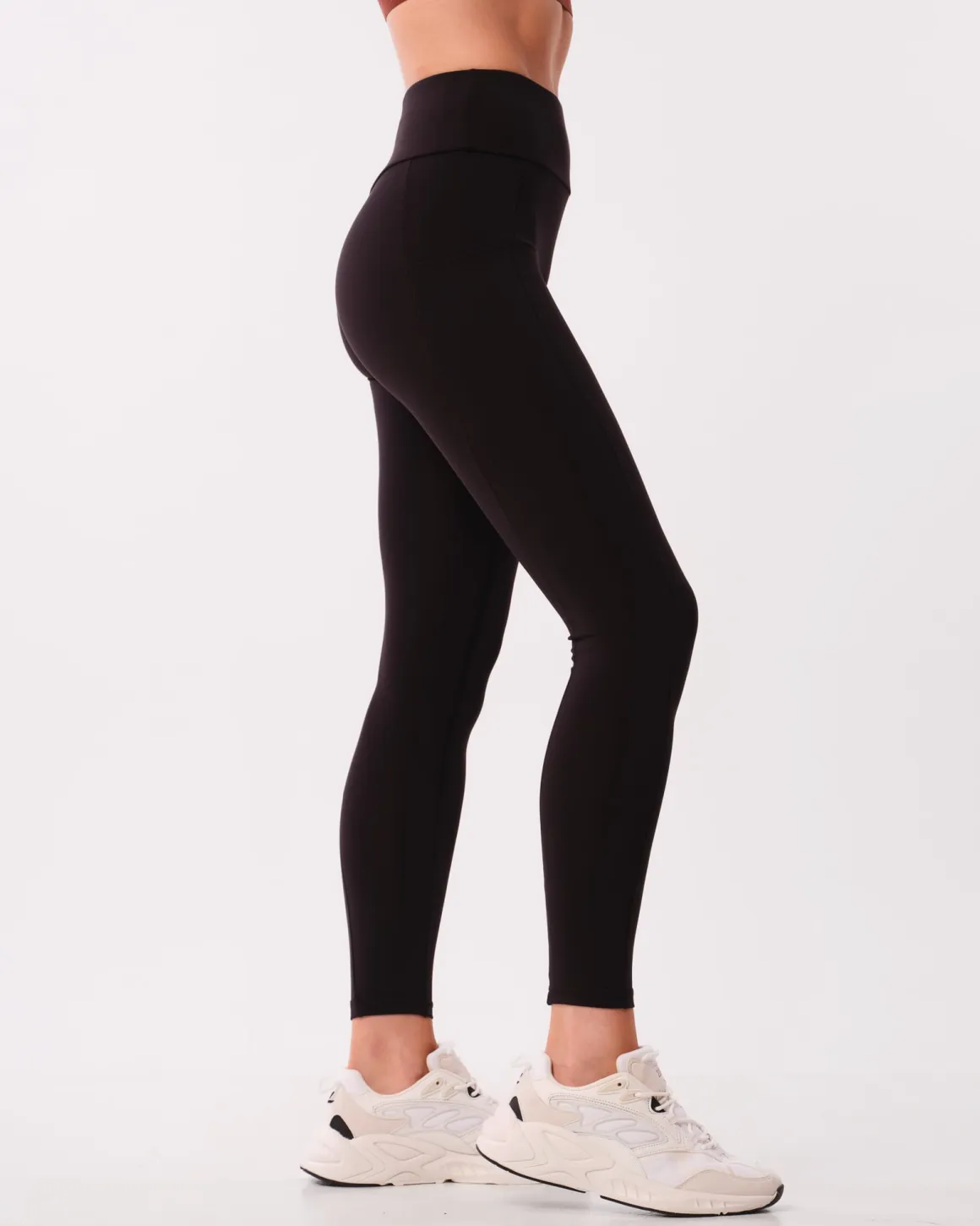 Lively Scrunch Pocket Tights Black