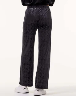 Logomania Velour Black SETT