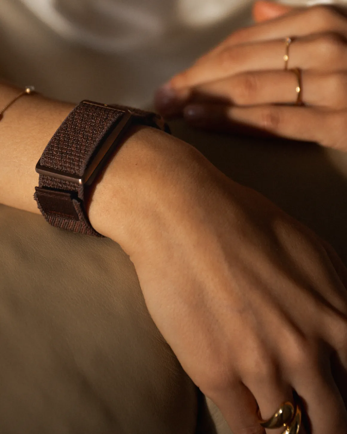 LOOP Wristband BROWN – Onesize