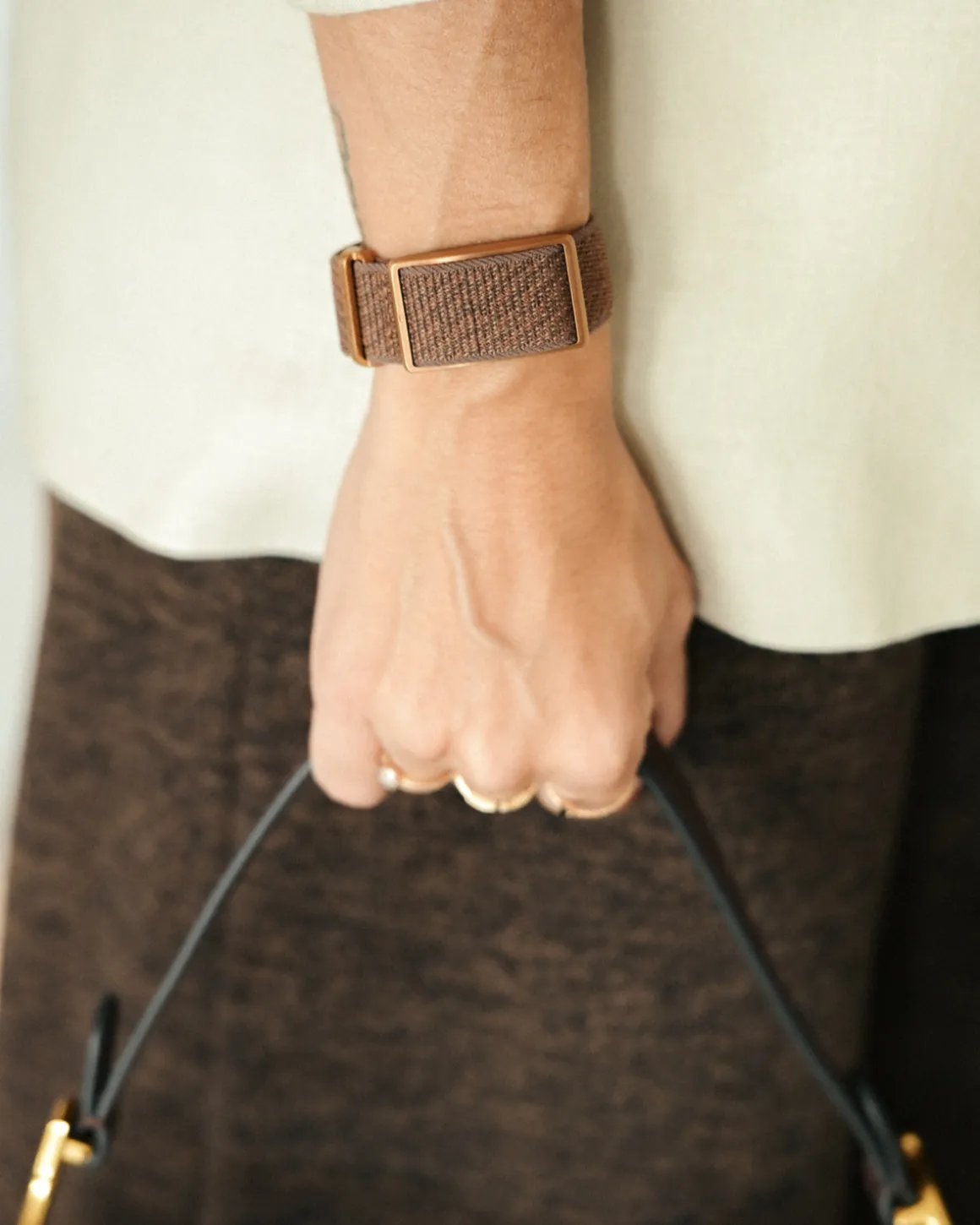 LOOP Wristband BROWN – Onesize