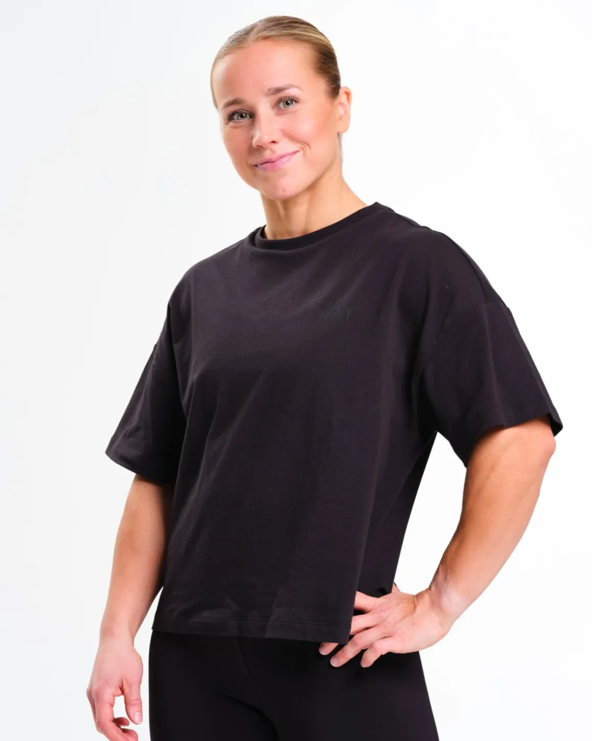 Loose Fit Crop Tee W Black