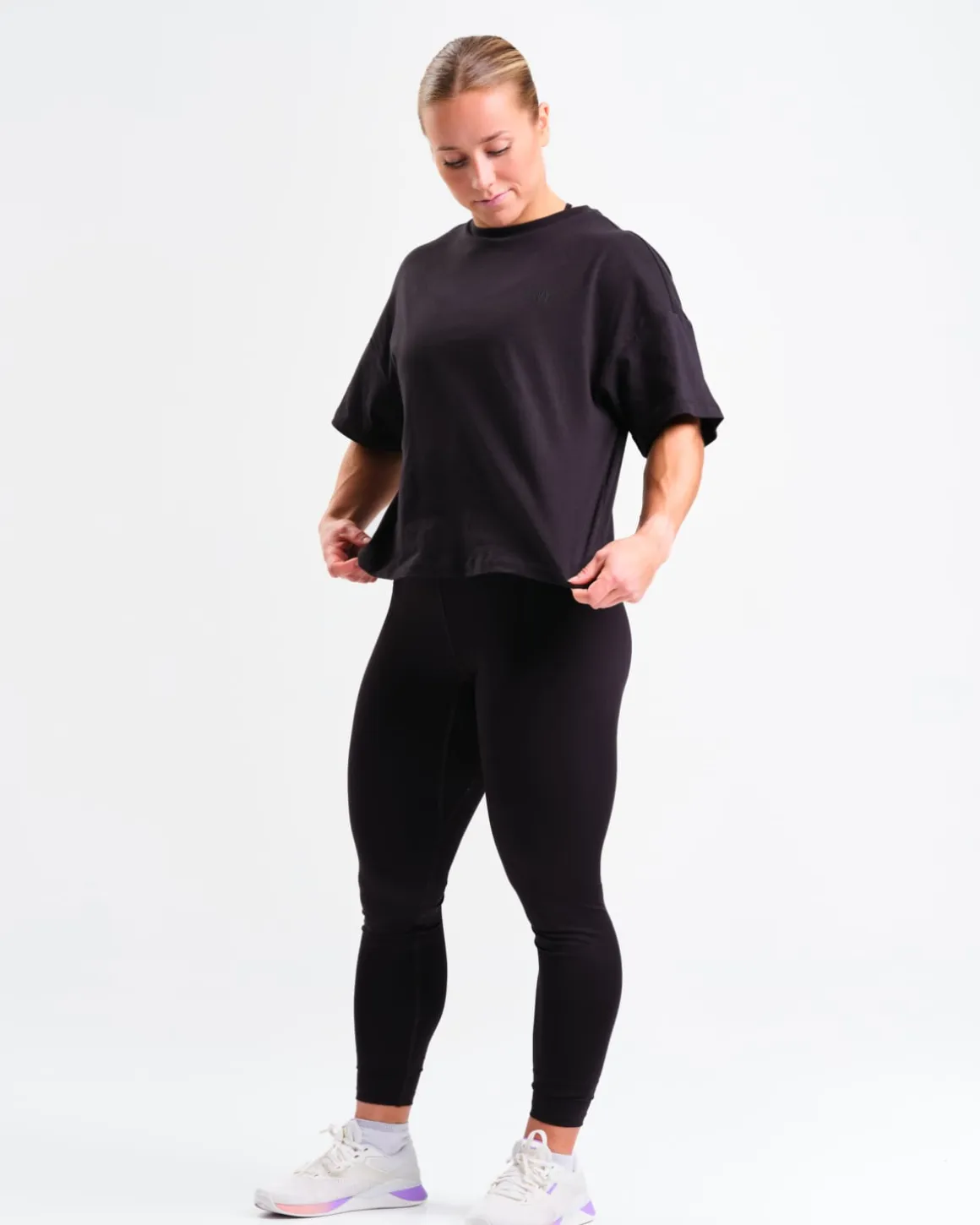 Loose Fit Crop Tee W Black