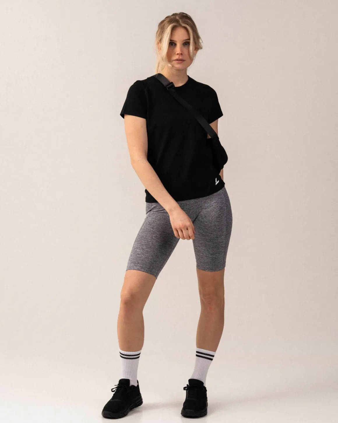 Phase Seamless Light Tee Black