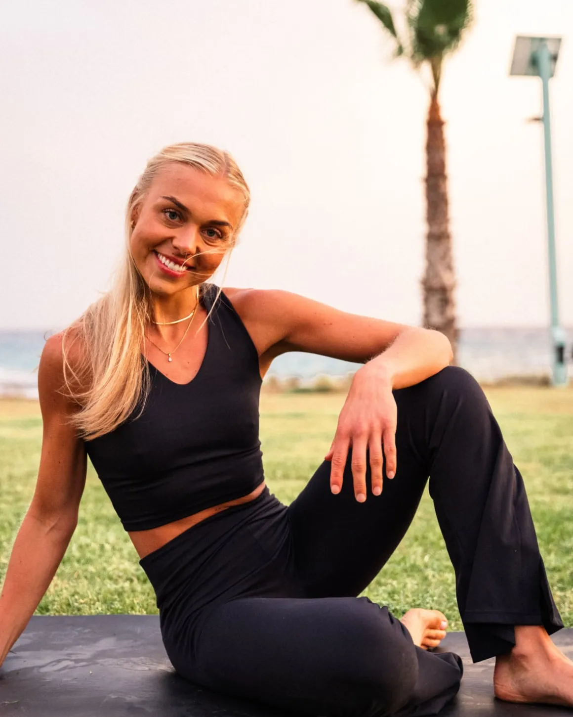 Second-Skin Crop Top Black