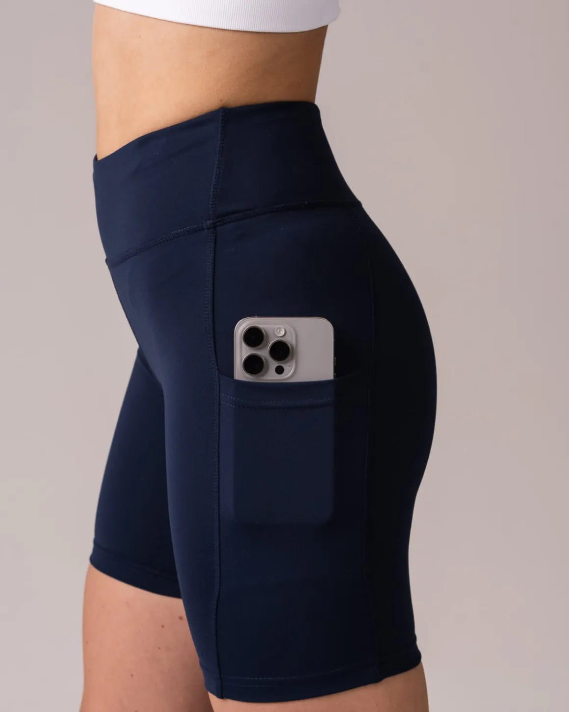 Second-Skin Pocket Shorts 7″ Navy Blazer