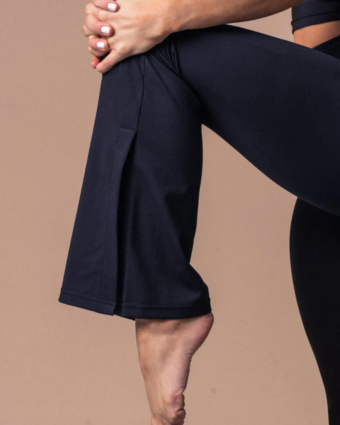 Second-Skin Slit Flare Pants Black