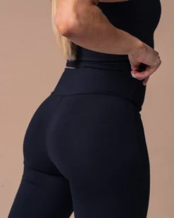 Second-Skin Slit Flare Pants Black