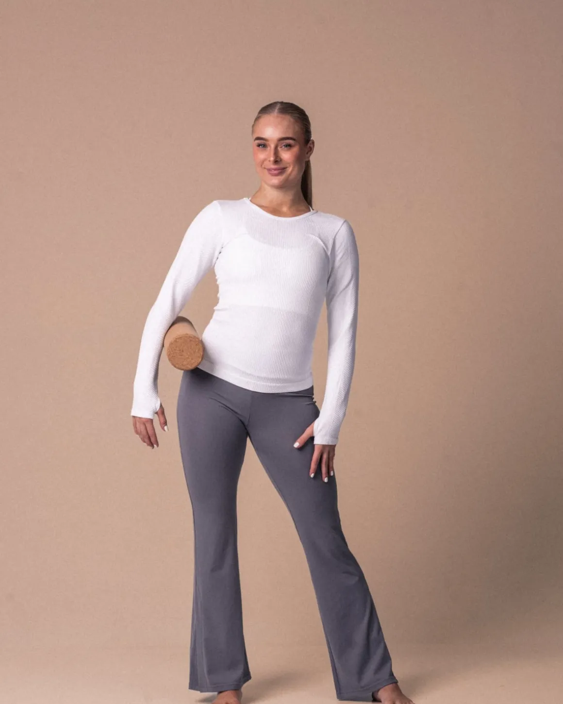Second-Skin Slit Flare Pants Grey Sky
