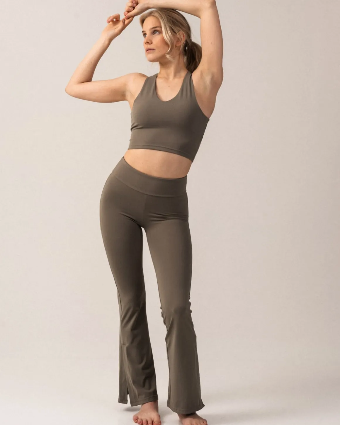 Second-Skin Slit Flare Pants Green Smokey
