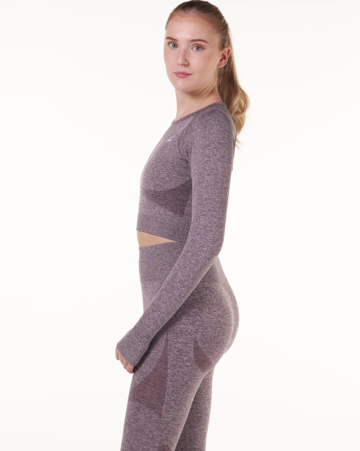 Solar Seamless Cropped LS Red Dusty Marl