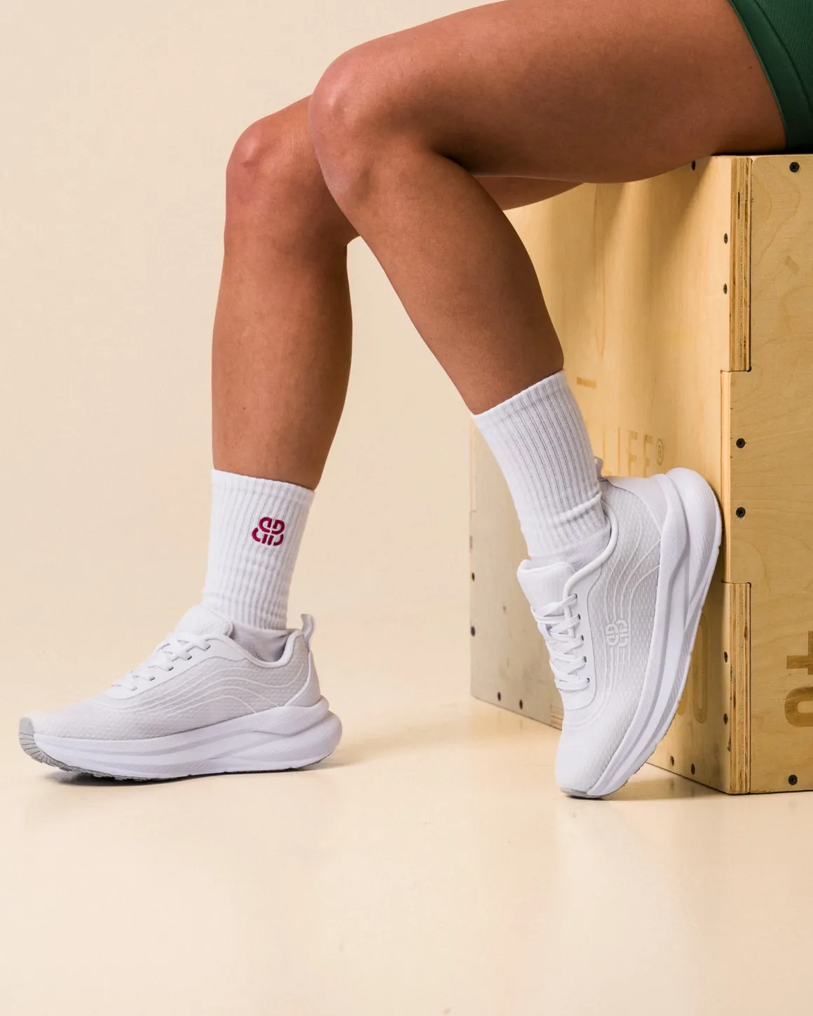Stride White
